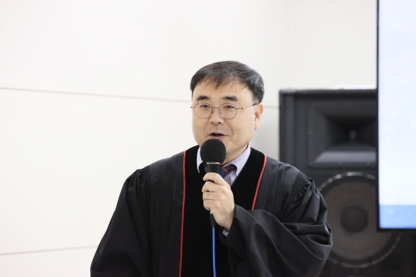 유진성 교수(순복음부산목회신학원 학생처장)의 사회
