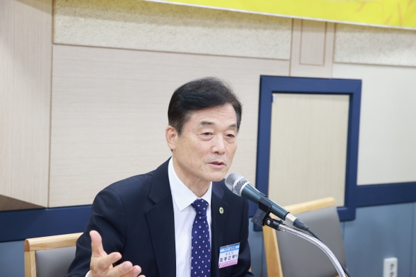 총회장 함동근 목사의 회무처리 사회
