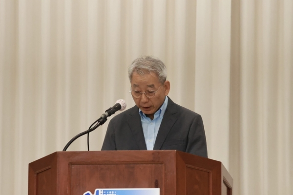 김화수 장로(전 온누리선교센터장)의 성경봉독(에스라 7장 27-28절)