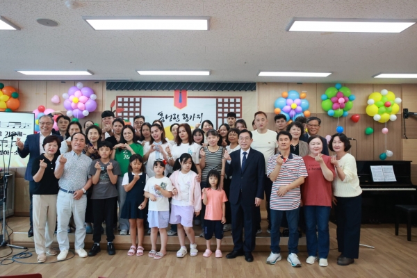 추석 명절을 앞두고 다문화부 주관으로 매년 이어오는 ‘이주민 초청, 한가위 한마당’을 지난 9월 28일(주일) 낮 12시, 거제교회(담임 오광렬 목사) 드림센터(비전센터)에서 개최했다.