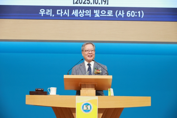 부산동노회장로회 전회장 조성호 장로가 격려사를 전했다.