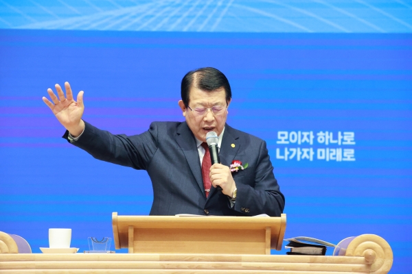 증경총회장 이종승 목사(임마누엘교회)의 축도