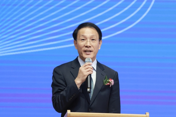 임직자 대표 김정수 장로의 인사