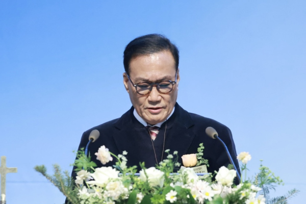 상임회장 강치영 장로의 대표기도