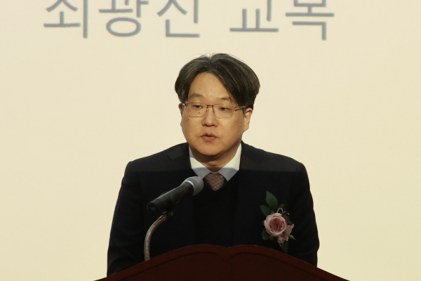 최광진 고신대 교목이 1부 예배 사회, 설교, 축도로 섬겼다.