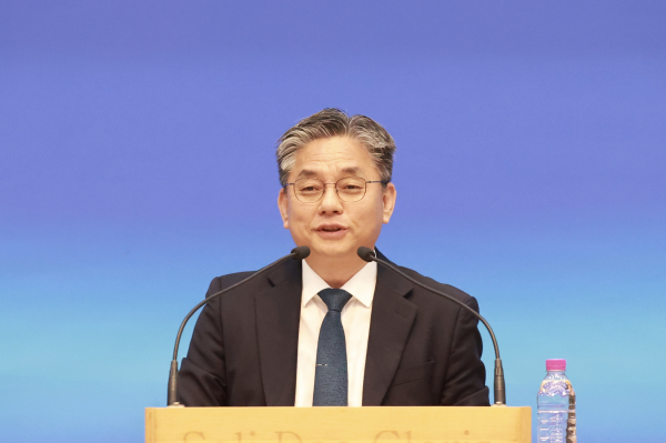 조종찬 회장(브니엘교회)의 2부 회무처리 사회