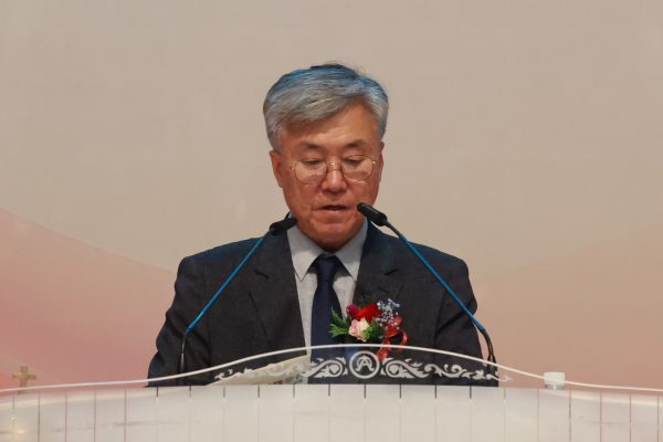 김병국 목사(글로벌미션교회)의 성경(왕하2:9-14) 봉독