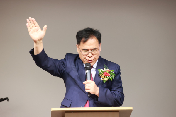 이구창 목사(해운대미래교회)의 축도