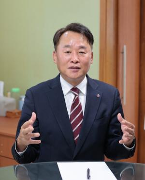 ‘성적지향 삭제 조례안 통과’ 주역 정성철 전 해운대구의회 의장